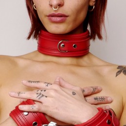 Collier en cuir molletonné rouge et attaches argentées  - The Sinners - BDSM