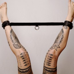 Barre de contrainte cuir et anneau Noir  - The Sinners - BDSM